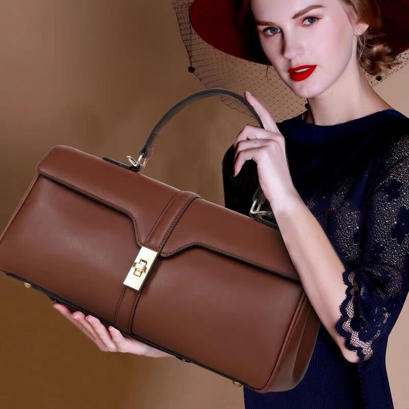 Women Genuine Cowhide Messenger Bag Large Capacity With Inner Pockets For Daily Use