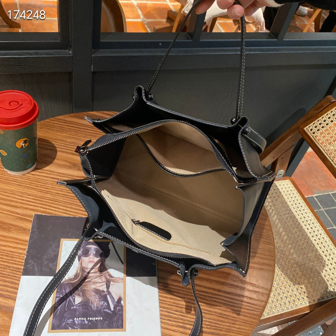 Genuine Leather Large Capacity Tote Shoulder Bag Luxury Portable for Everyday Women On The Go