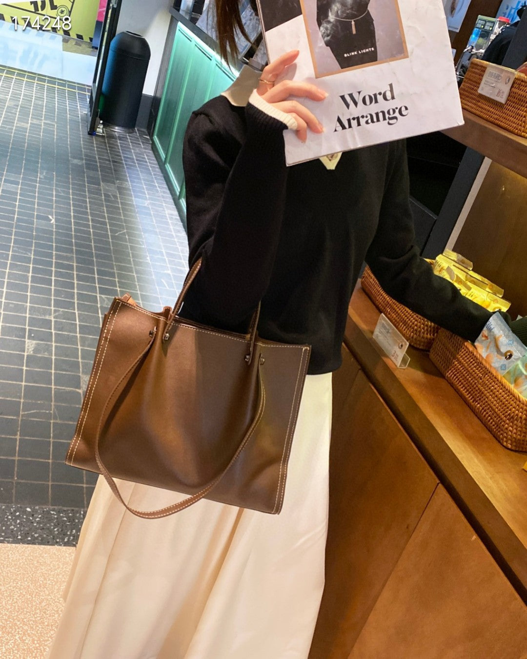 Genuine Leather Large Capacity Tote Shoulder Bag Luxury Portable for Everyday Women On The Go