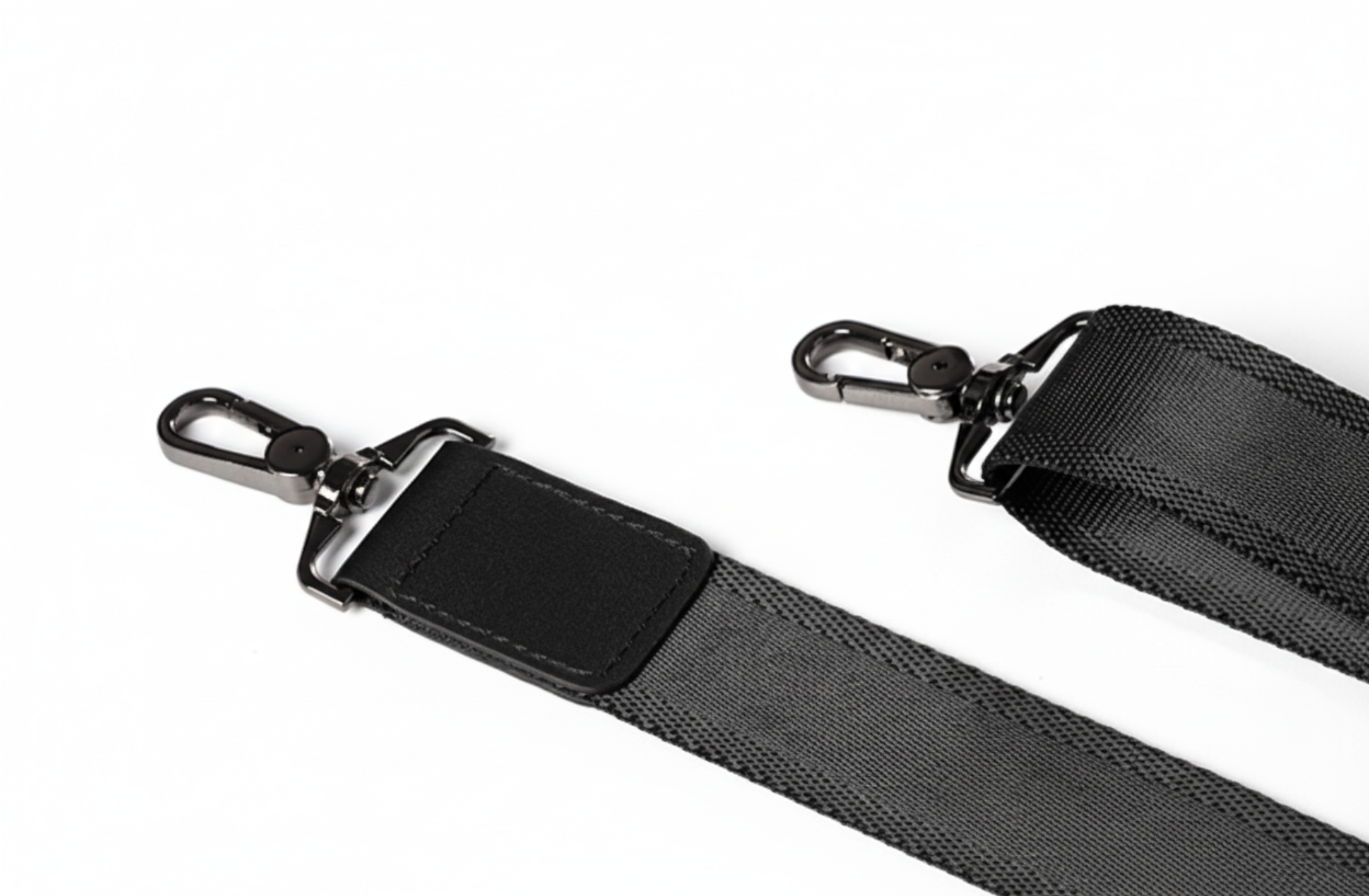 Men's Leather Briefcase for 14-Inch Laptop, Zipper Closure, Organized Pockets, Professional Business Bag